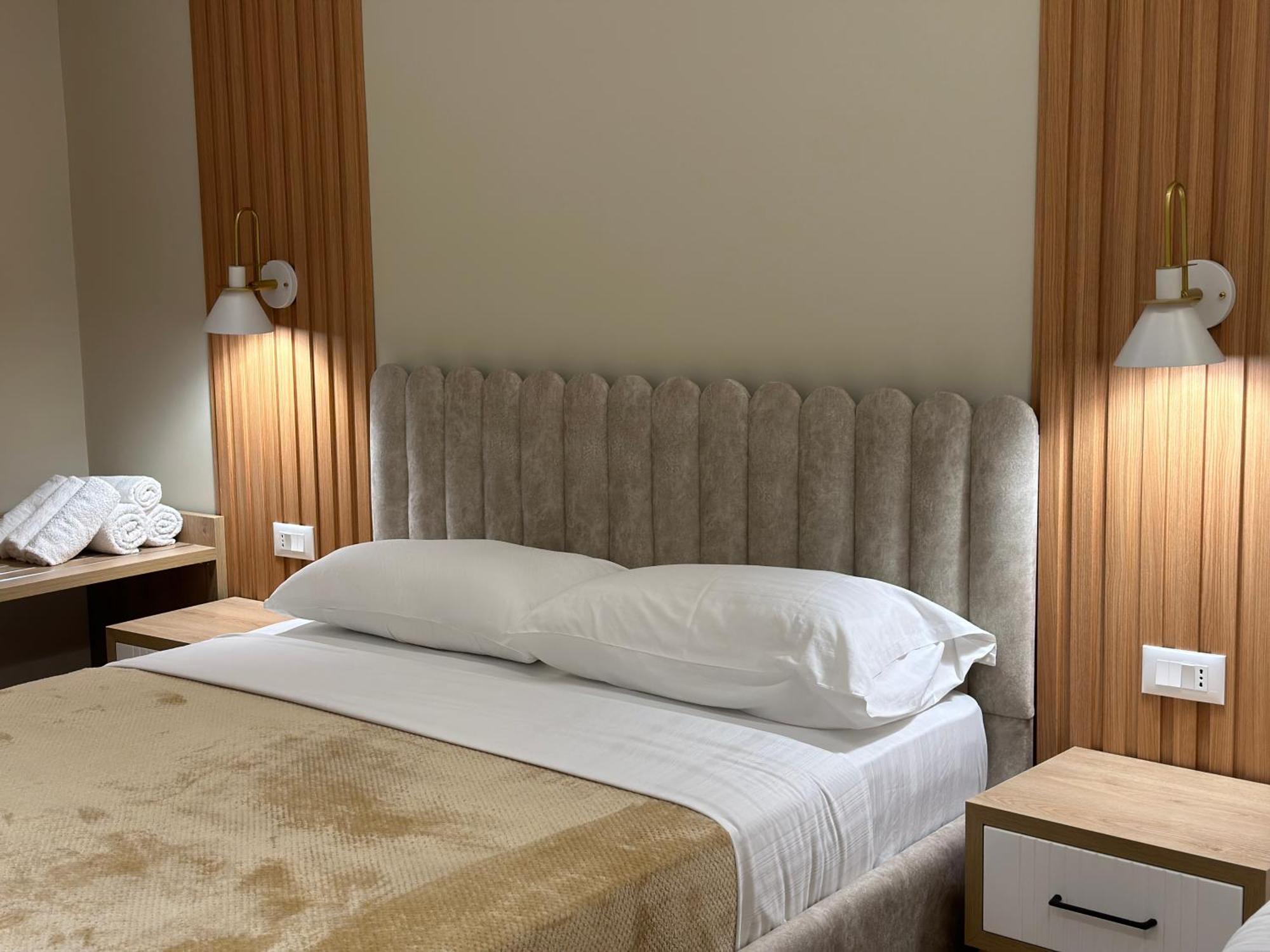 Arial Lofts Hotel Vlorë Buitenkant foto