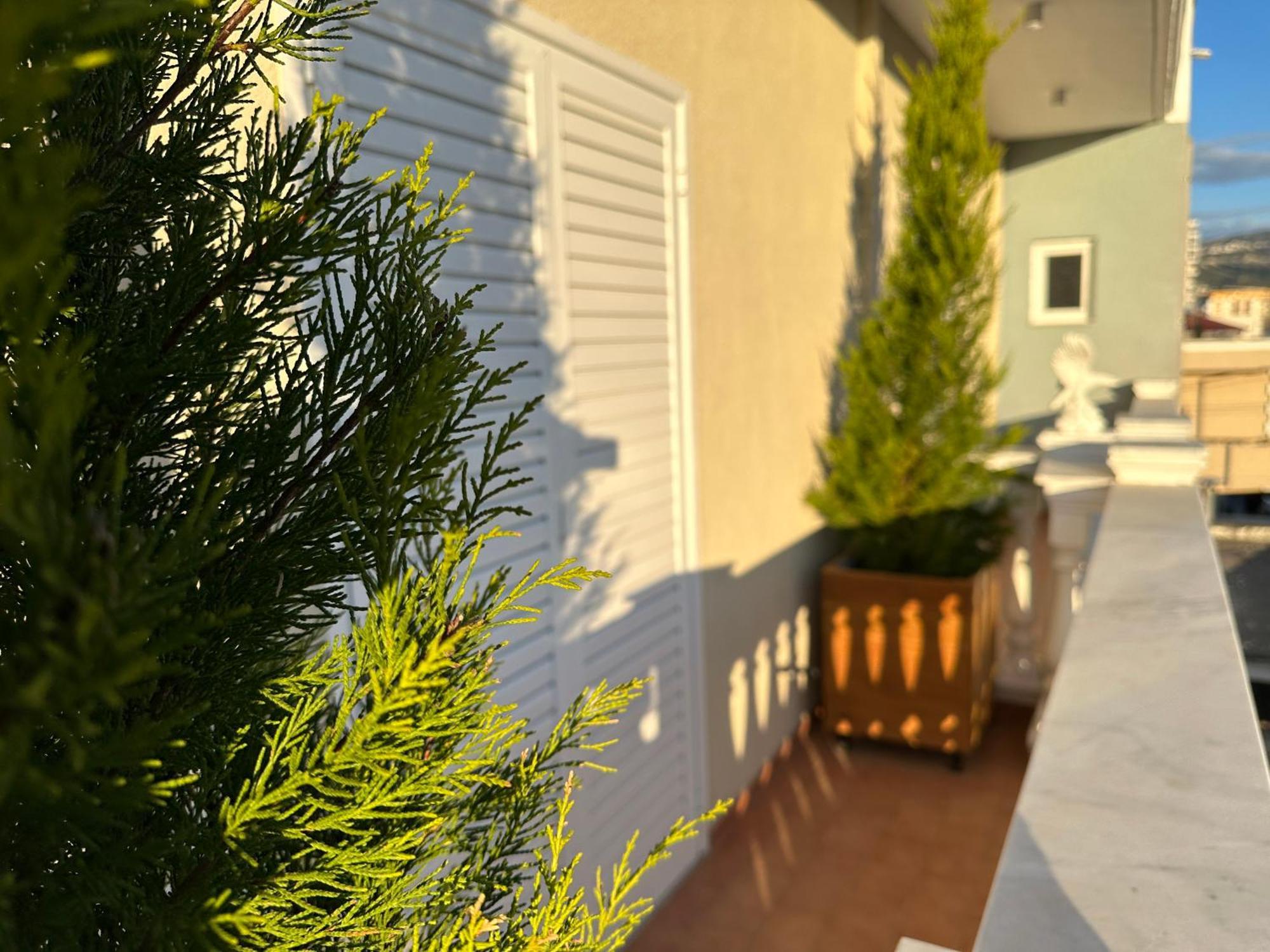Arial Lofts Hotel Vlorë Buitenkant foto