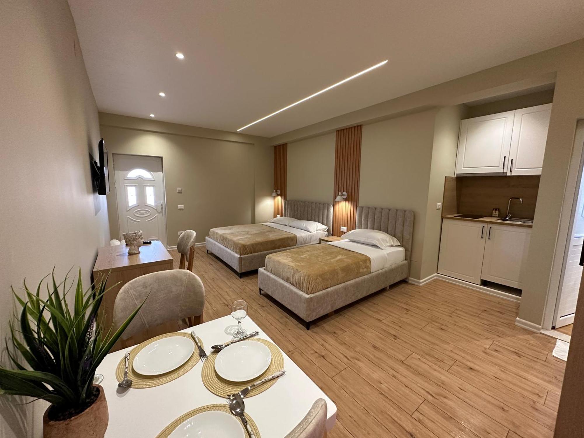 Arial Lofts Hotel Vlorë Buitenkant foto