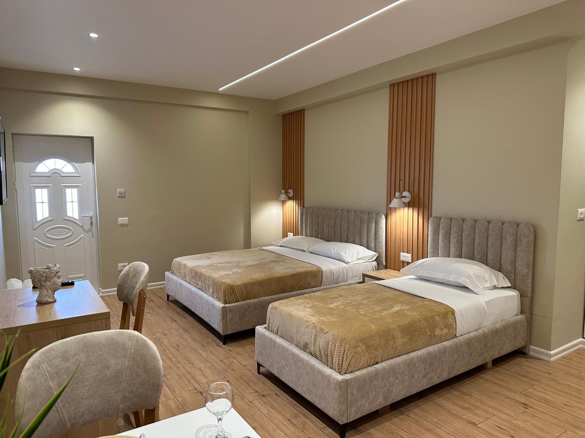 Arial Lofts Hotel Vlorë Buitenkant foto