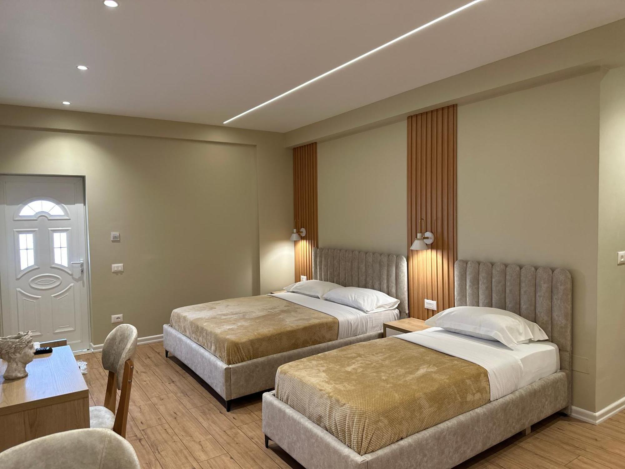 Arial Lofts Hotel Vlorë Buitenkant foto