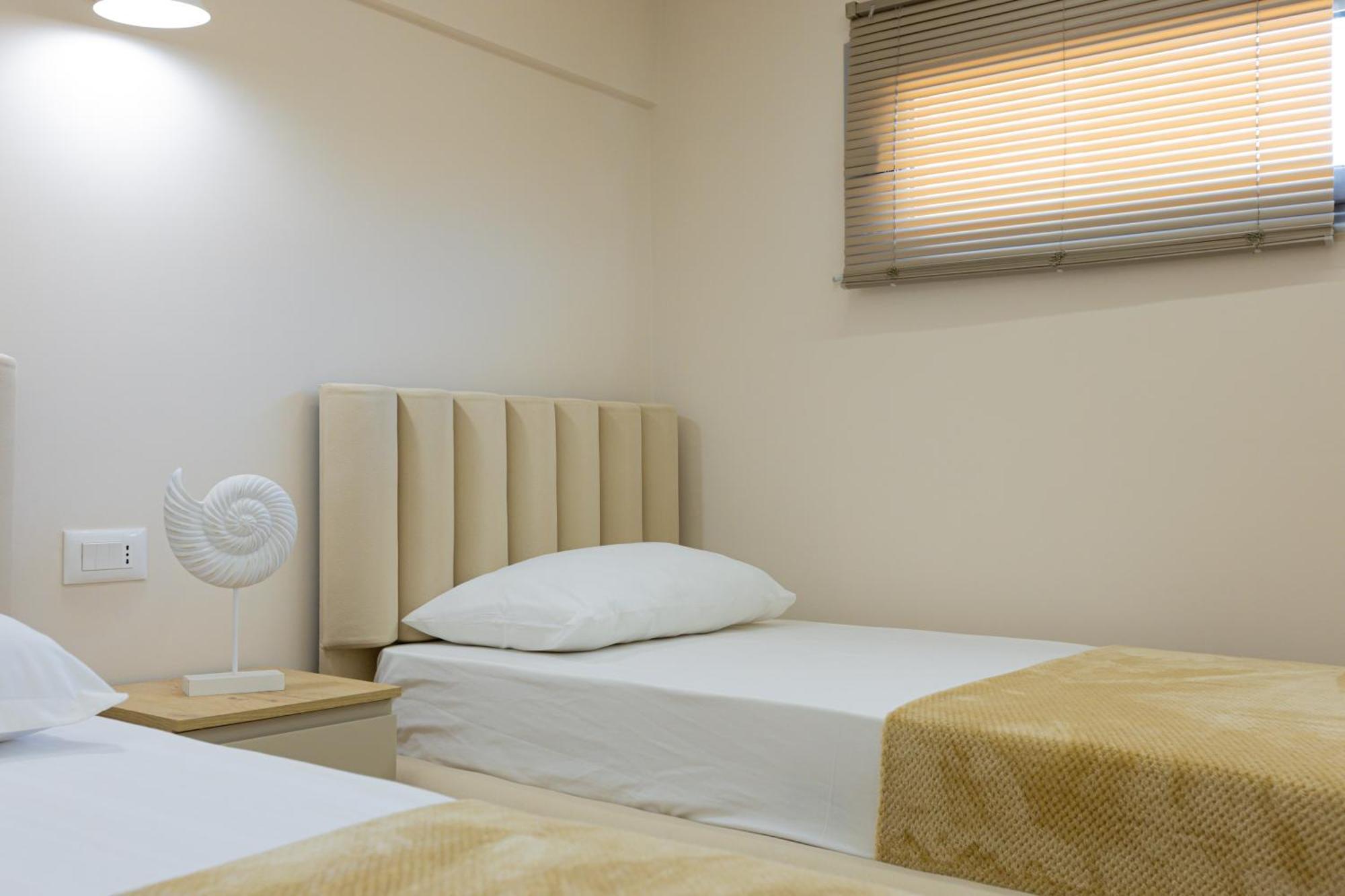 Arial Lofts Hotel Vlorë Buitenkant foto